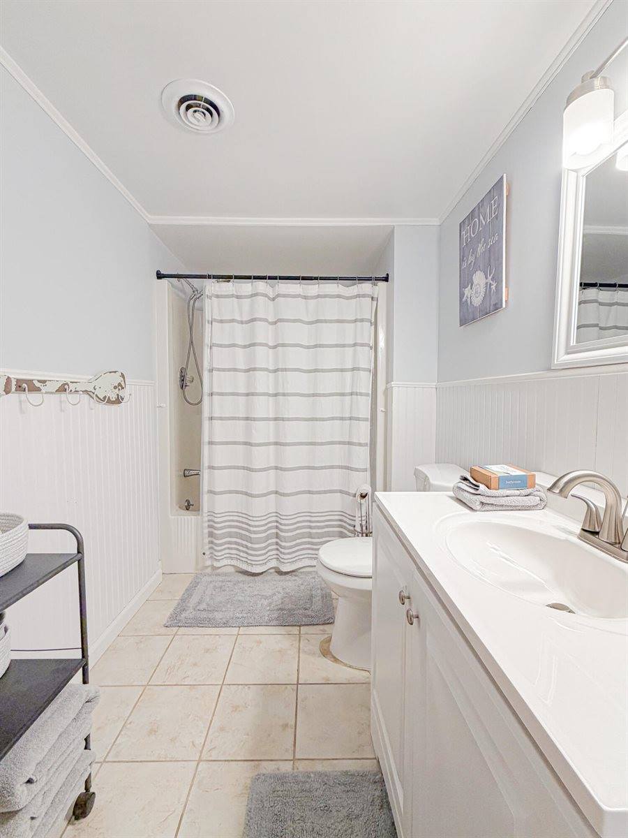 6 Nob Hill Road, Hancock, ME 04640