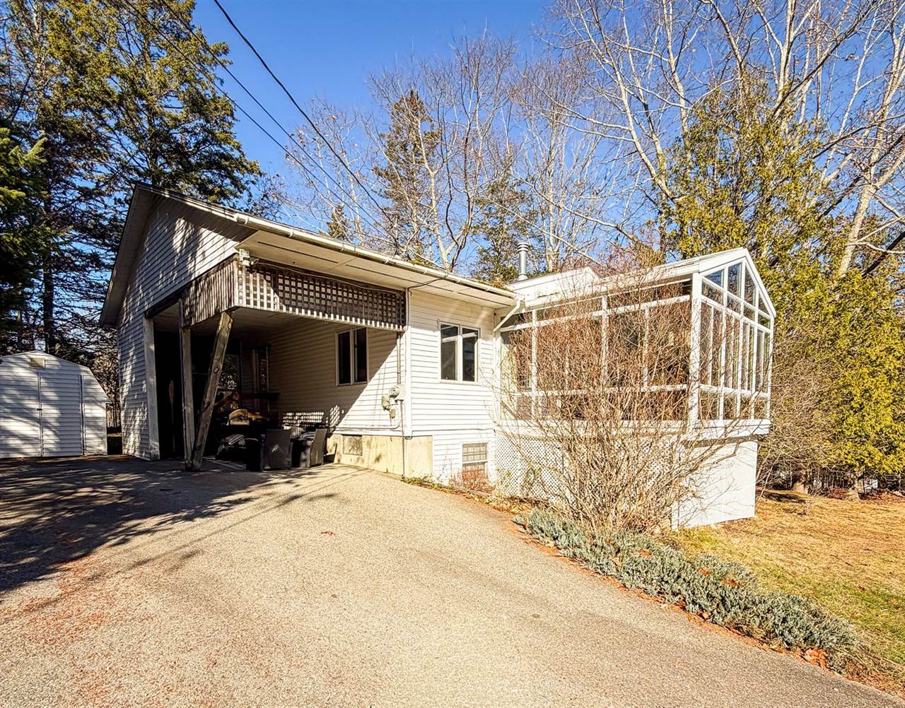 6 Nob Hill Road, Hancock, ME 04640