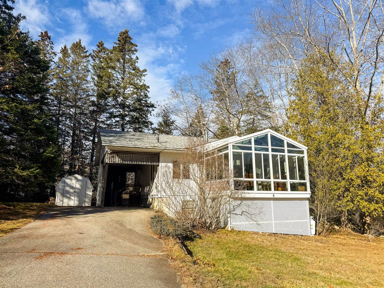 6 Nob Hill Road, Hancock, ME 04640