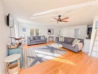 6 Nob Hill Road, Hancock, ME 04640