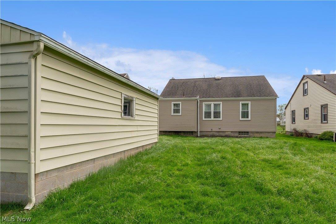 56 Rockdale Avenue, Boardman, OH 44512