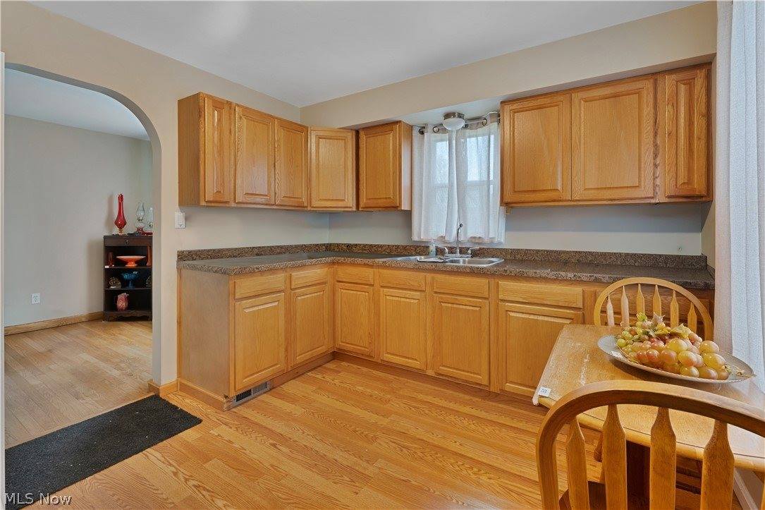 56 Rockdale Avenue, Boardman, OH 44512