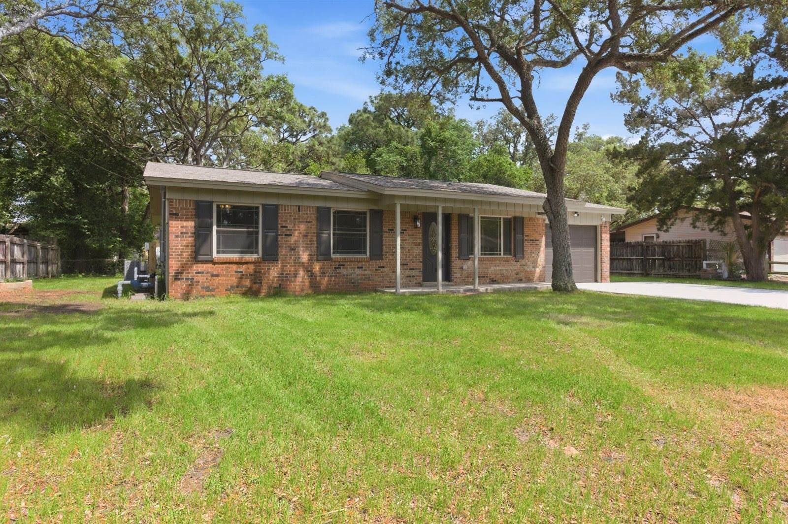 54 Berwick Circle, Shalimar, FL 32579