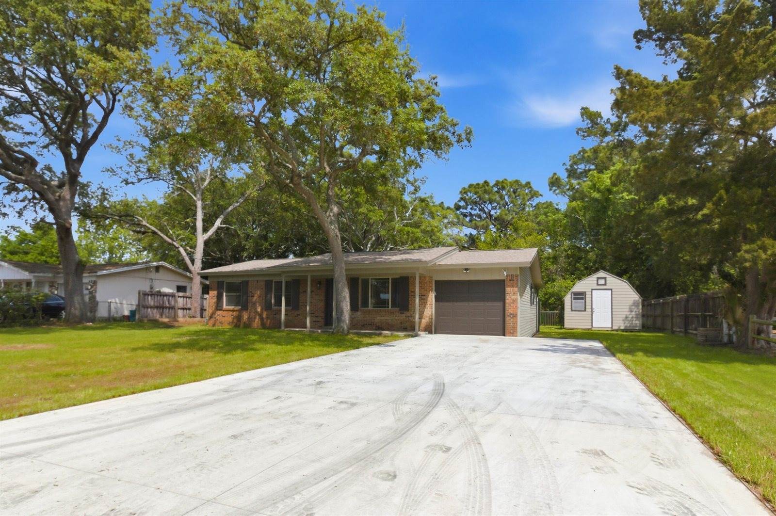 54 Berwick Circle, Shalimar, FL 32579