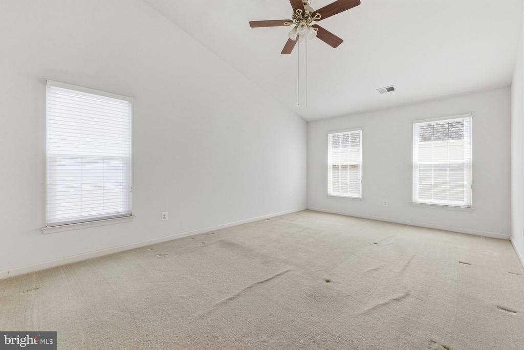 43342 Coton Commons Drive, Leesburg, VA 20176