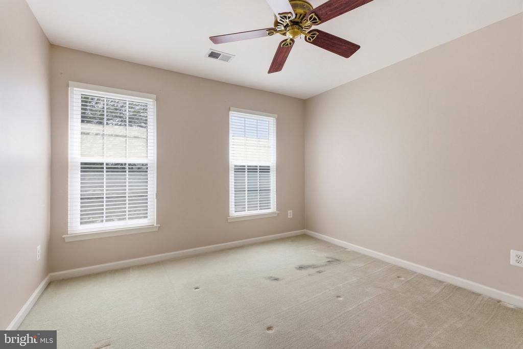 43342 Coton Commons Drive, Leesburg, VA 20176
