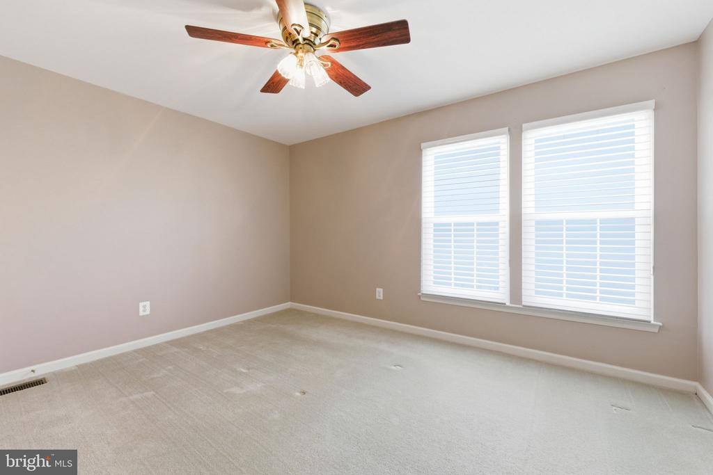 43342 Coton Commons Drive, Leesburg, VA 20176