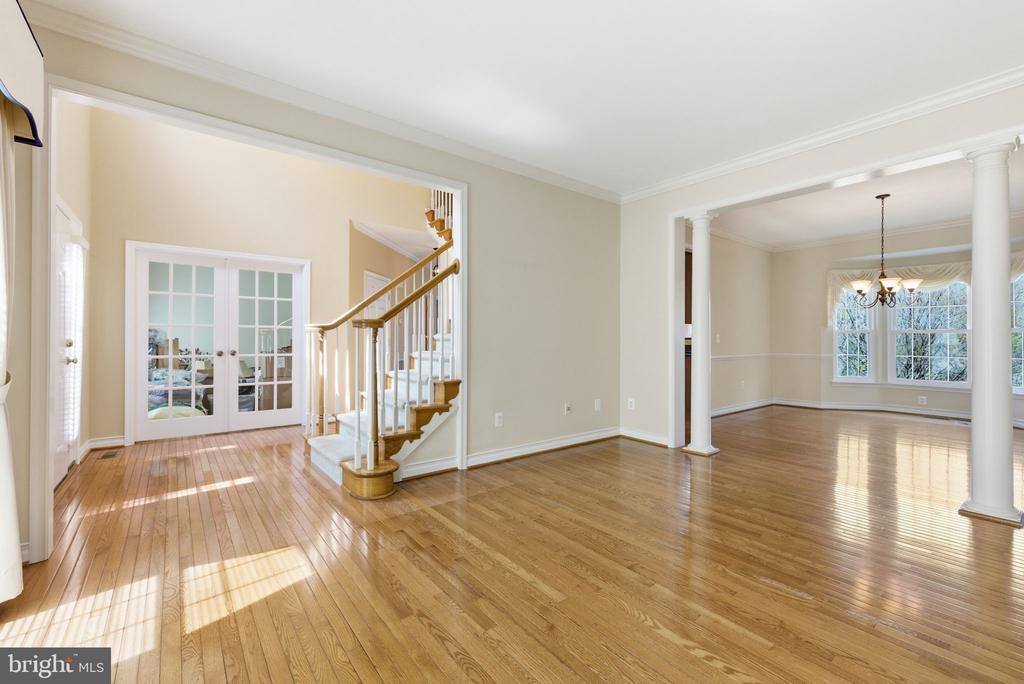43342 Coton Commons Drive, Leesburg, VA 20176