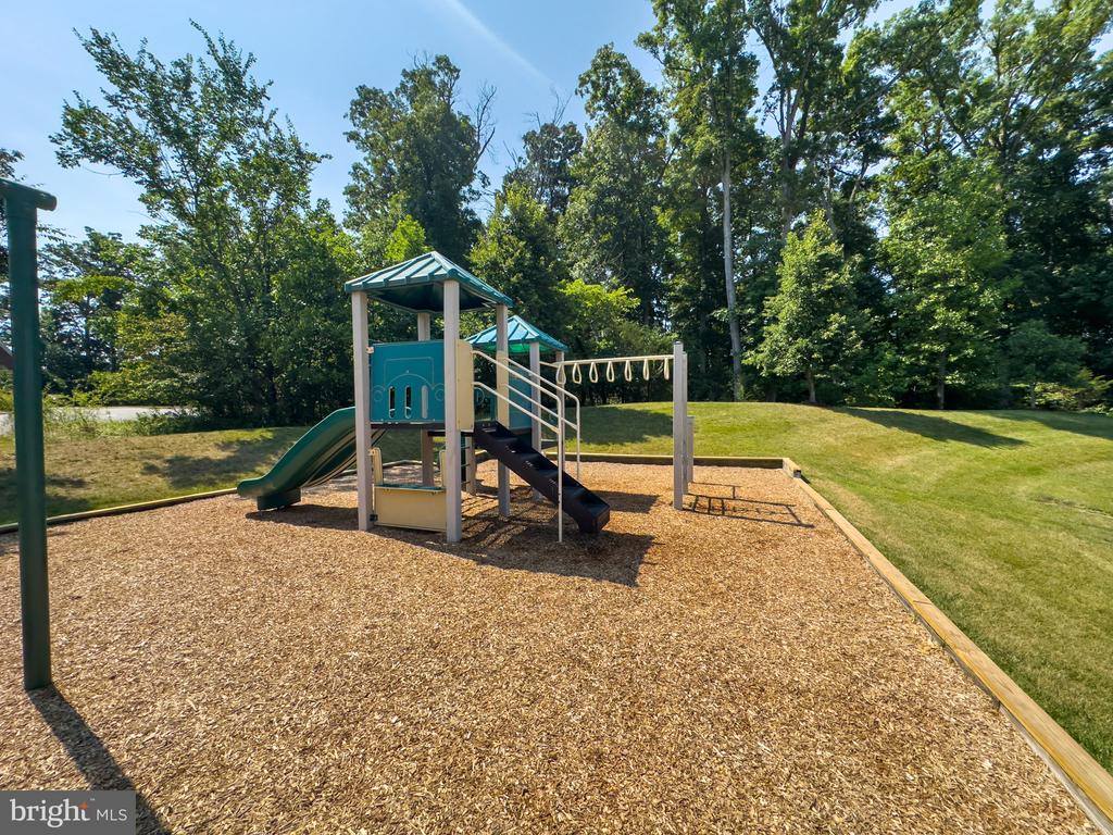 43342 Coton Commons Drive, Leesburg, VA 20176