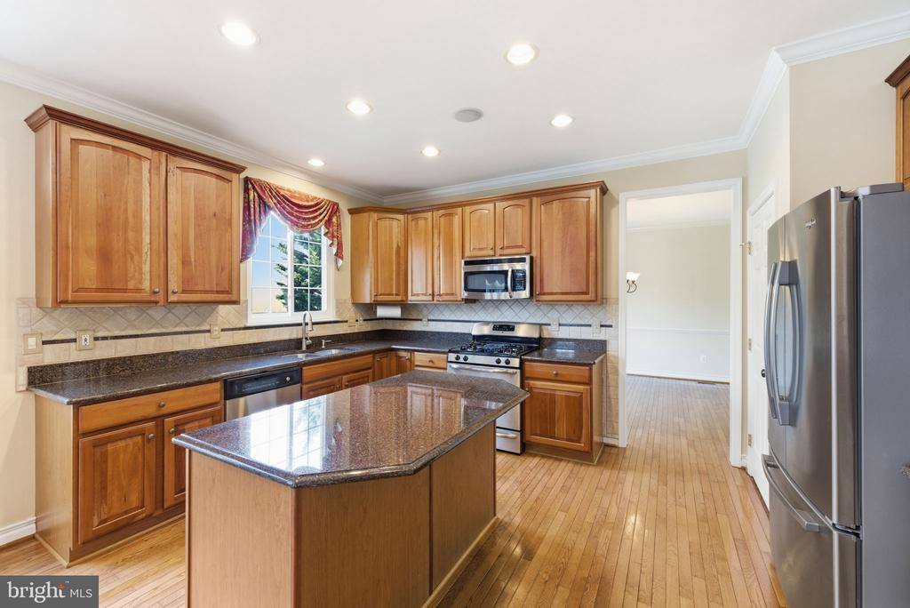 43342 Coton Commons Drive, Leesburg, VA 20176