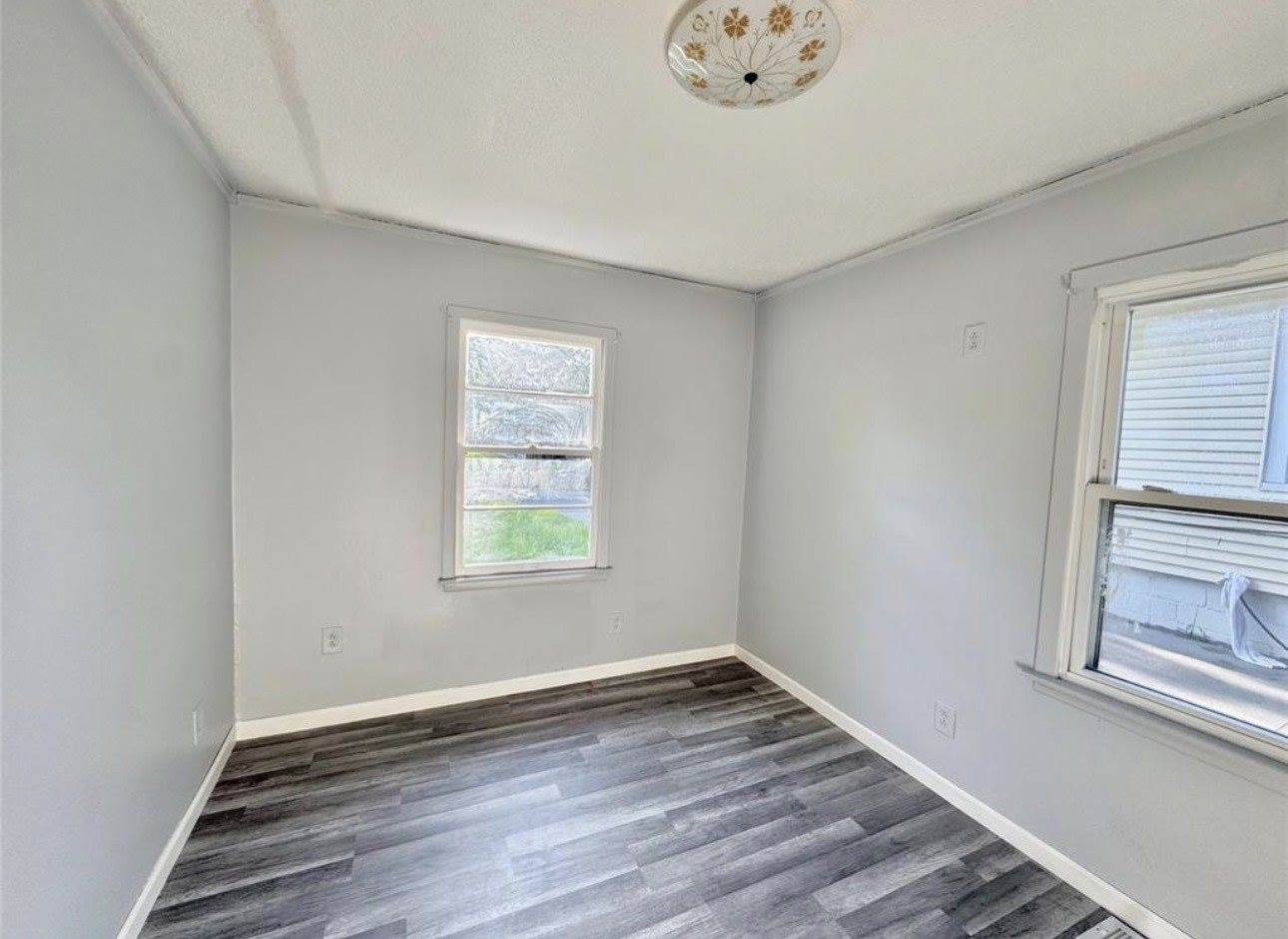 3841 Columbia Street, Des Moines, IA 50313