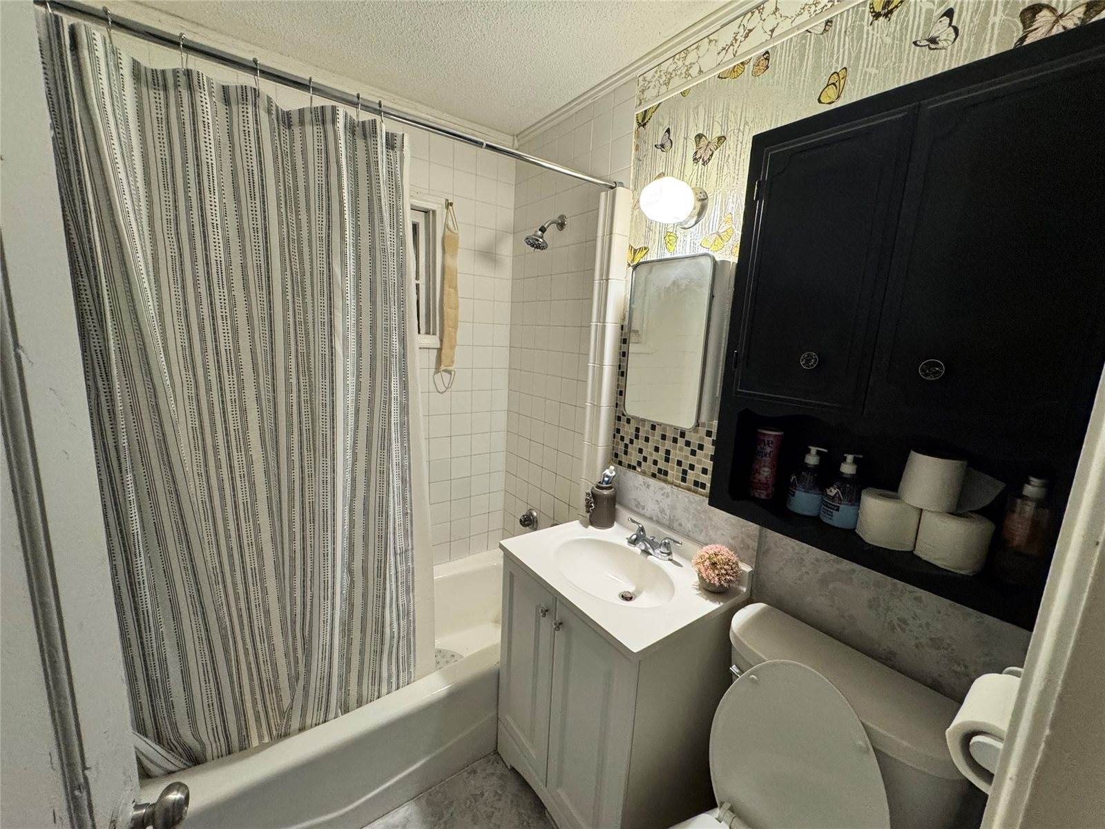 3841 Columbia Street, Des Moines, IA 50313