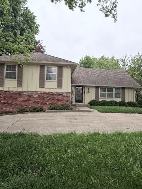 3224 W 95th St, Leawood, KS 66206