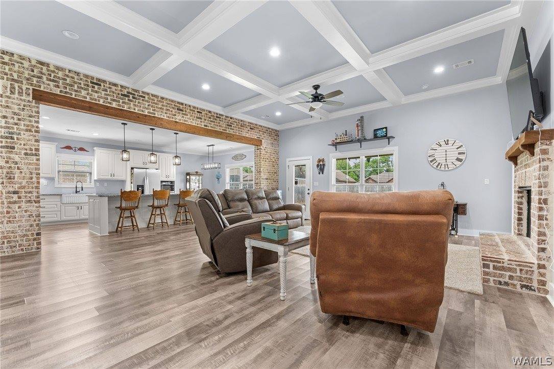 11958 Glen Ridge Boulevard, Moundville, AL 35474