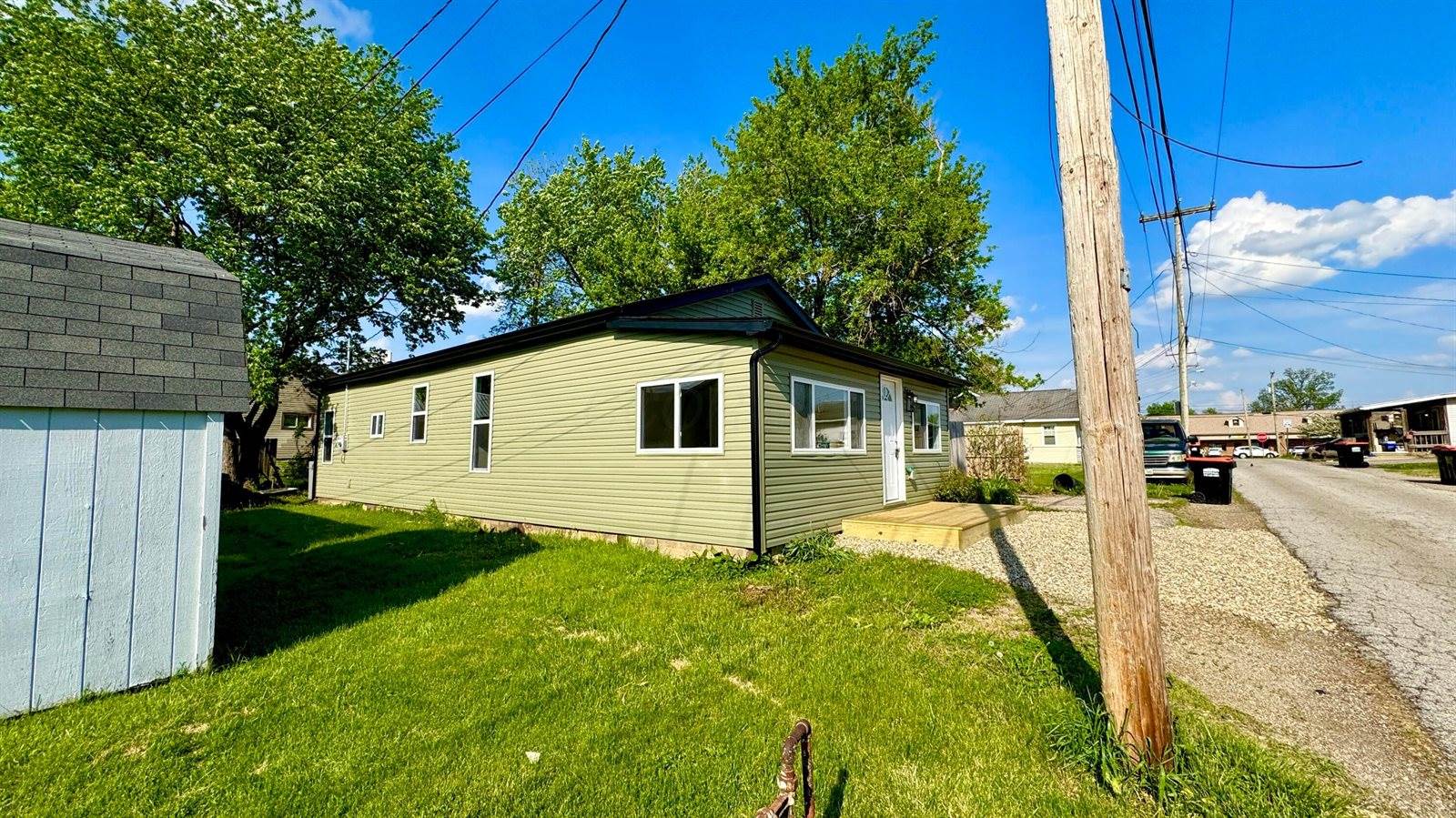 54 4th Street, Buckeye Lake, OH 43008
