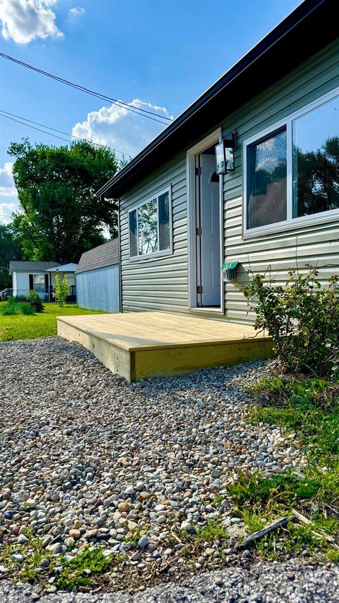 54 4th Street, Buckeye Lake, OH 43008