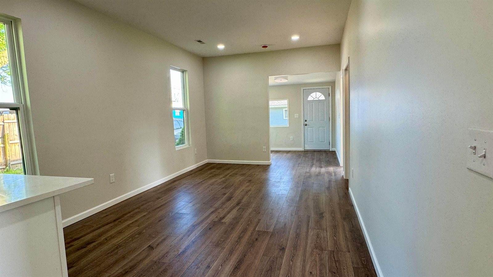 54 4th Street, Buckeye Lake, OH 43008