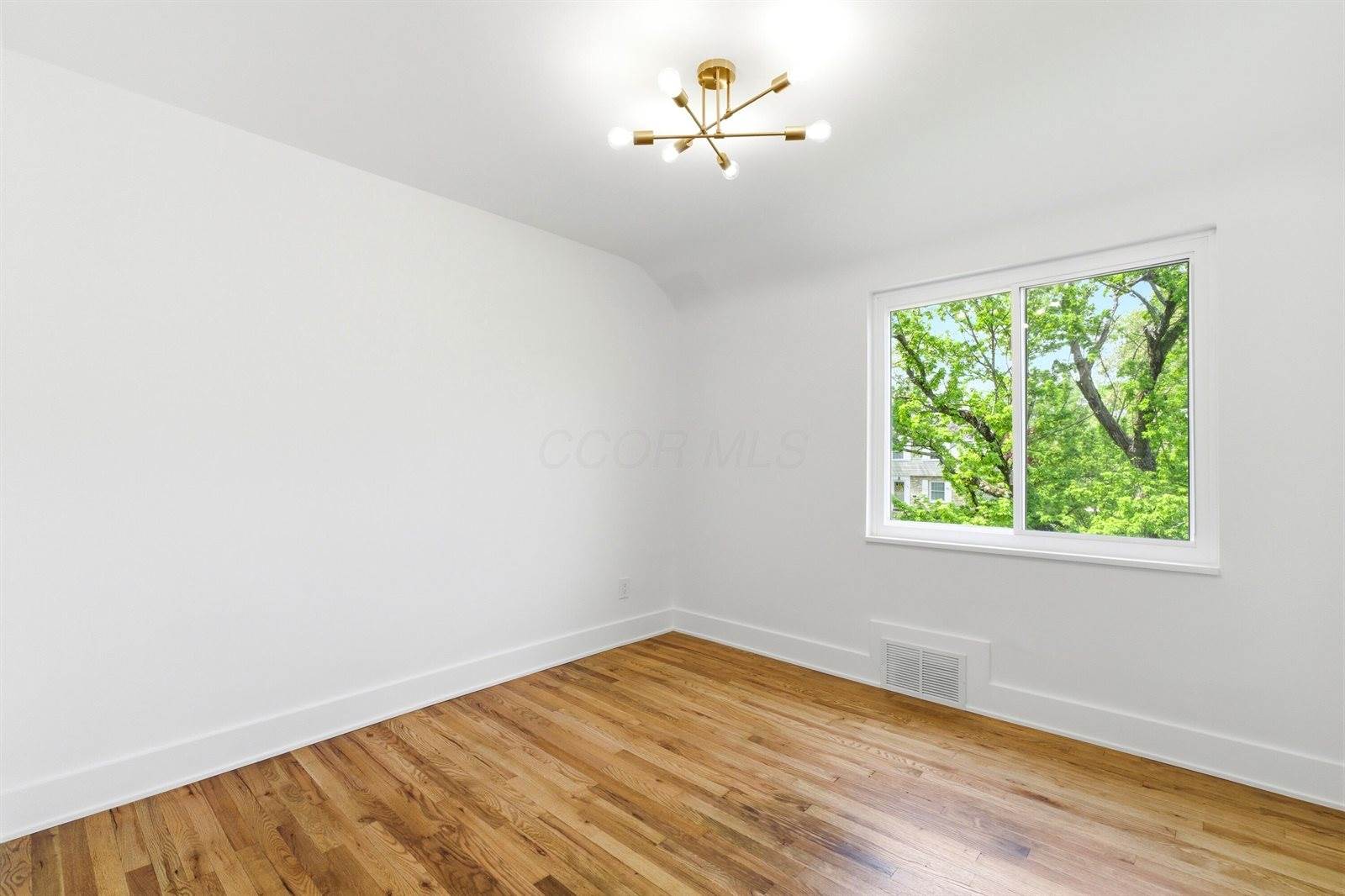 1956 Glenn Avenue, Columbus, OH 43212