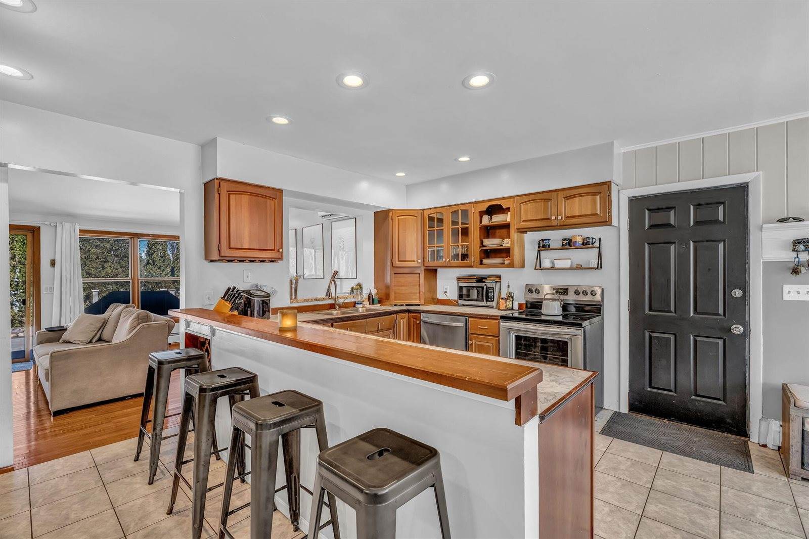 36 Pineland Street, Lewiston, ME 04240