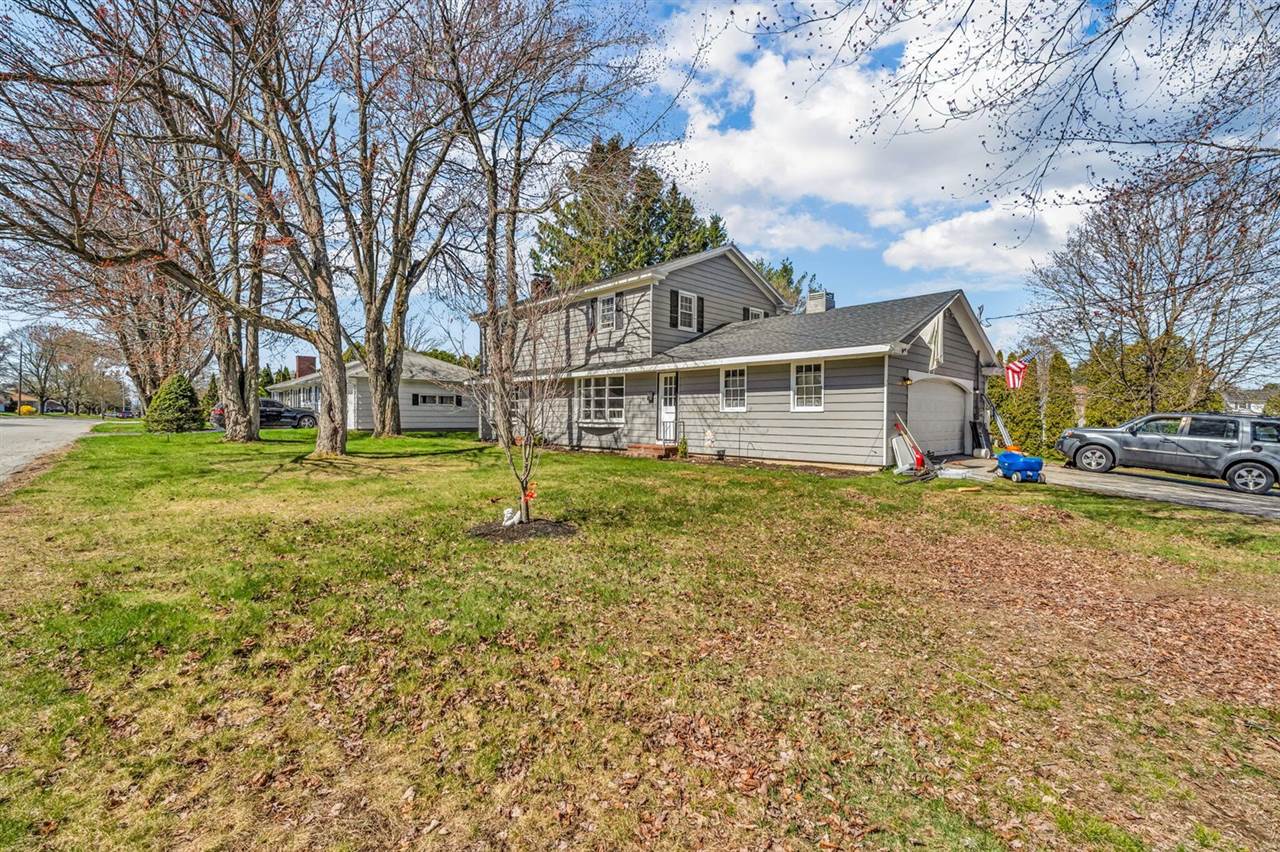 36 Pineland Street, Lewiston, ME 04240
