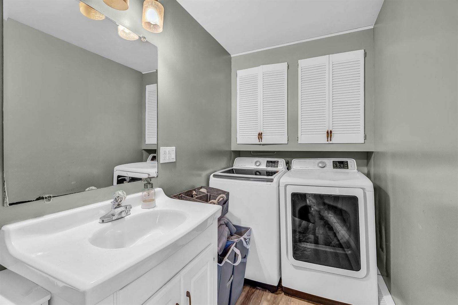 36 Pineland Street, Lewiston, ME 04240