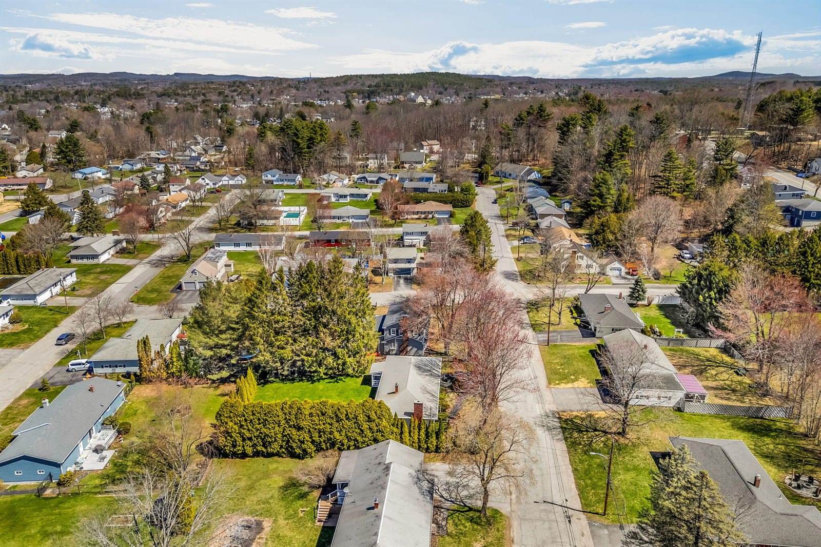 36 Pineland Street, Lewiston, ME 04240