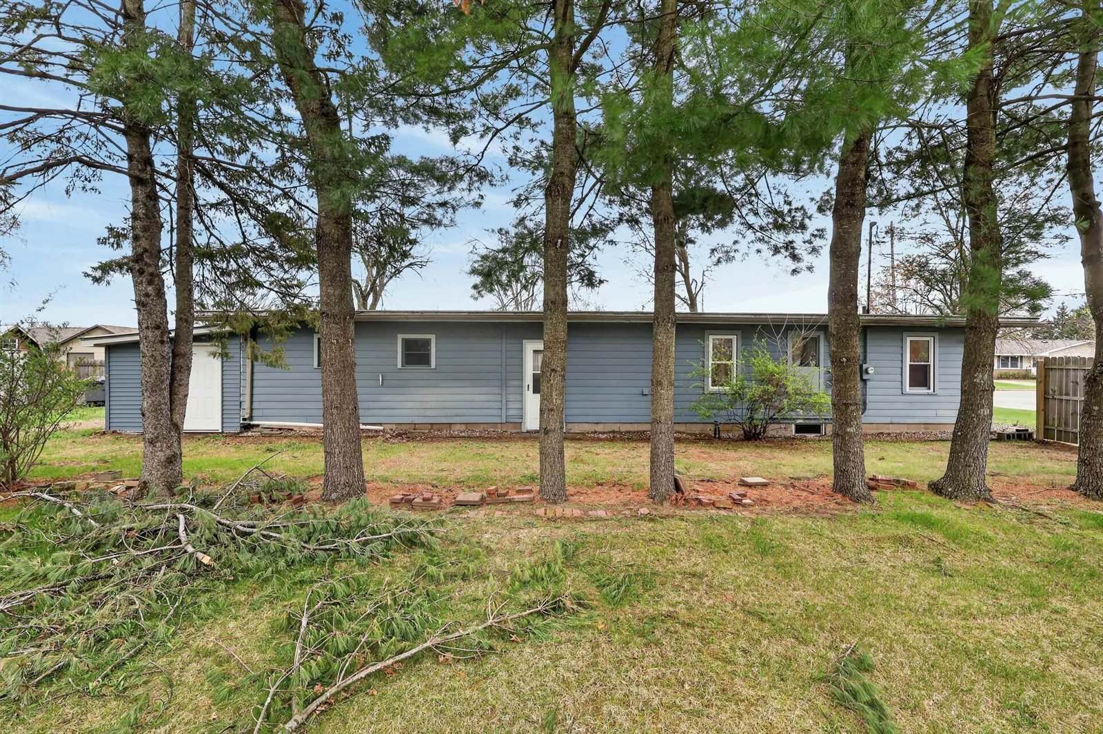 2011 Oak Street, Wisconsin Rapids, WI 54494