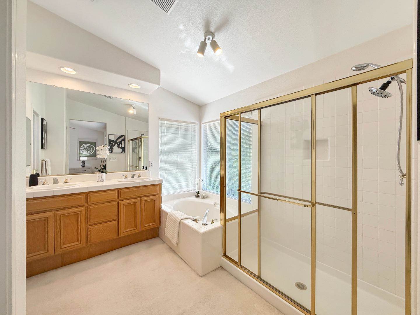 16527 Mira Flores CT, Morgan Hill, CA 95037