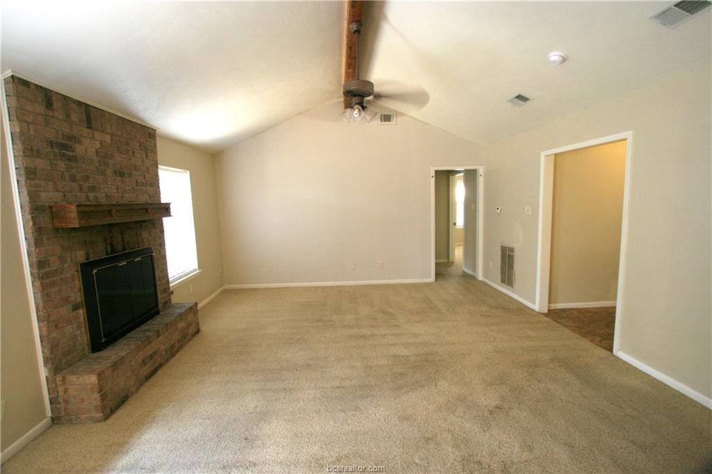 1008 Crestwood Drive, Bryan, TX 77801