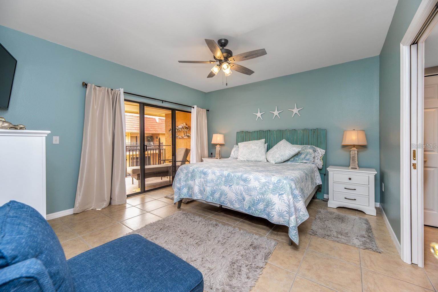 6006 Gulf Drive, Holmes Beach, FL 34217