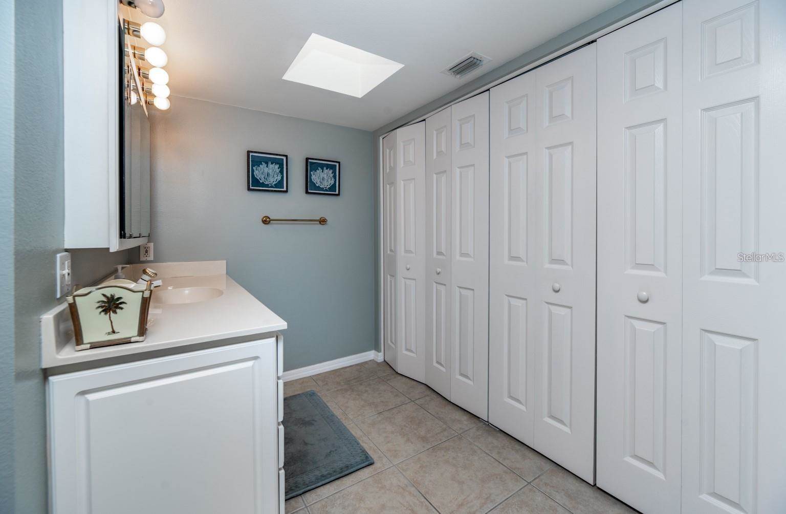 6006 Gulf Drive, Holmes Beach, FL 34217