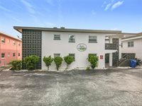 11705 3RD Street East, Treasure Island, FL 33706
