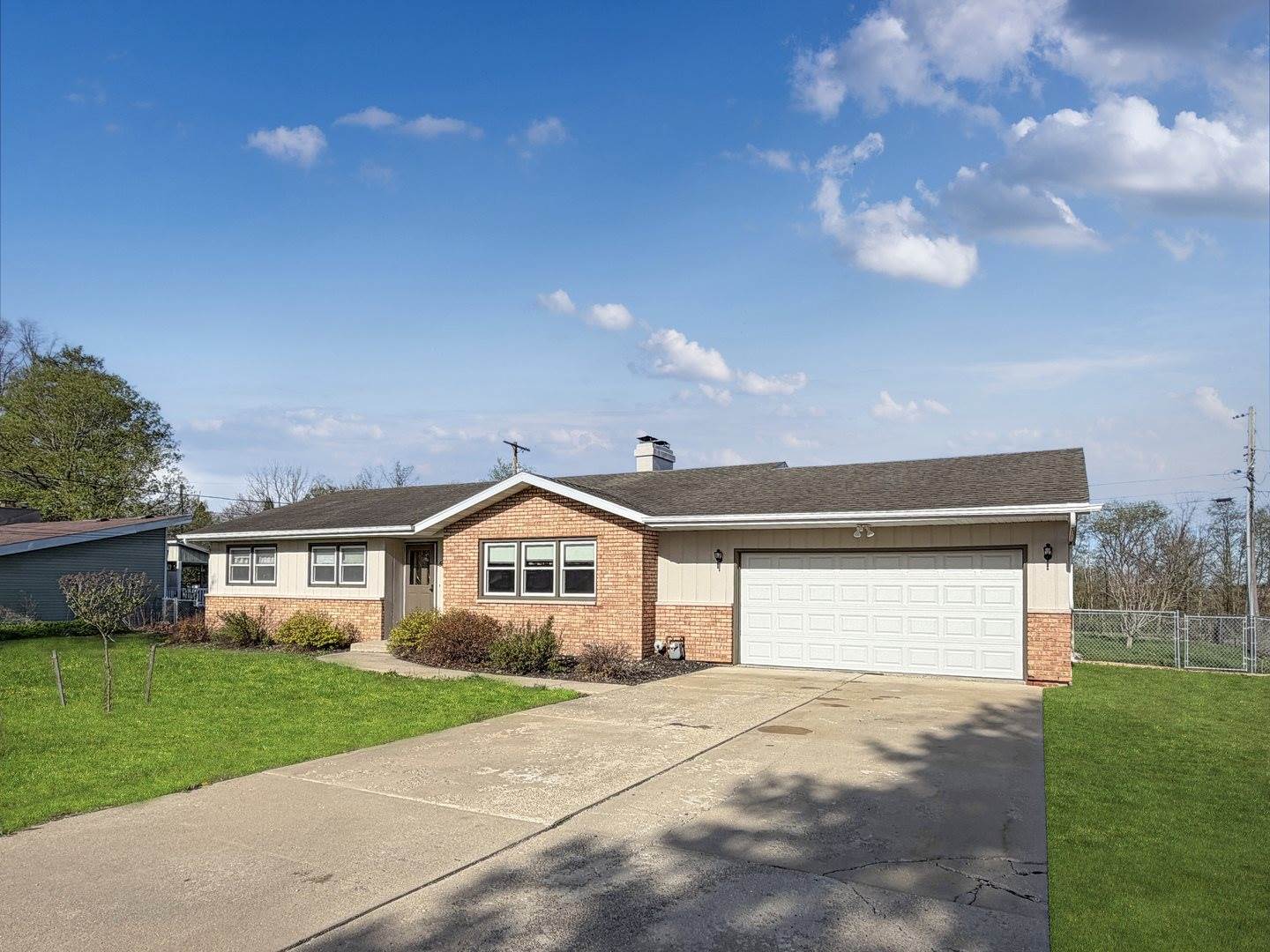 527 Timber Hills Drive, Freeport, IL 61032