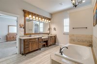 152 Arbor Terrace, Weatherford, TX 76087
