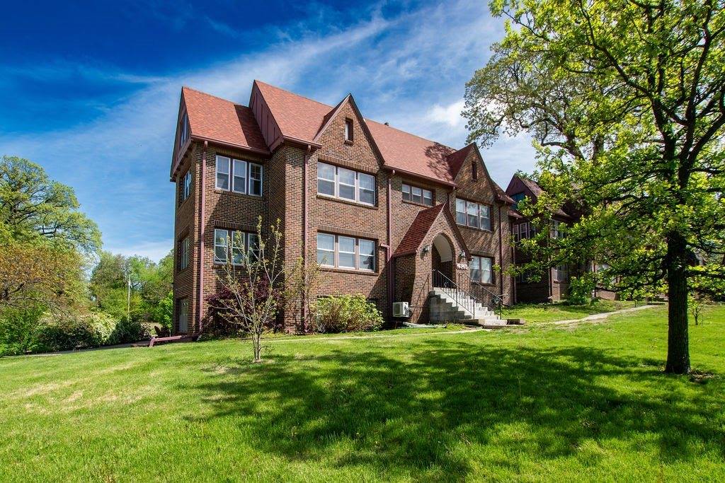 4345 Grand Avenue, Des Moines, IA 50312