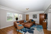4345 Grand Avenue, Des Moines, IA 50312