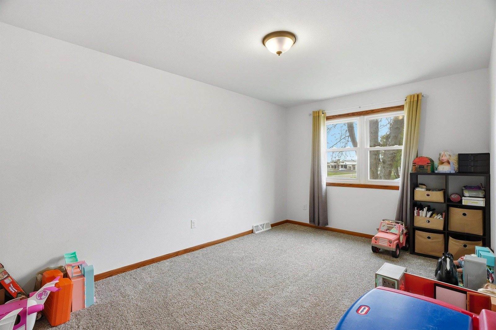 305 W 29th Street, Marshfield, WI 54449