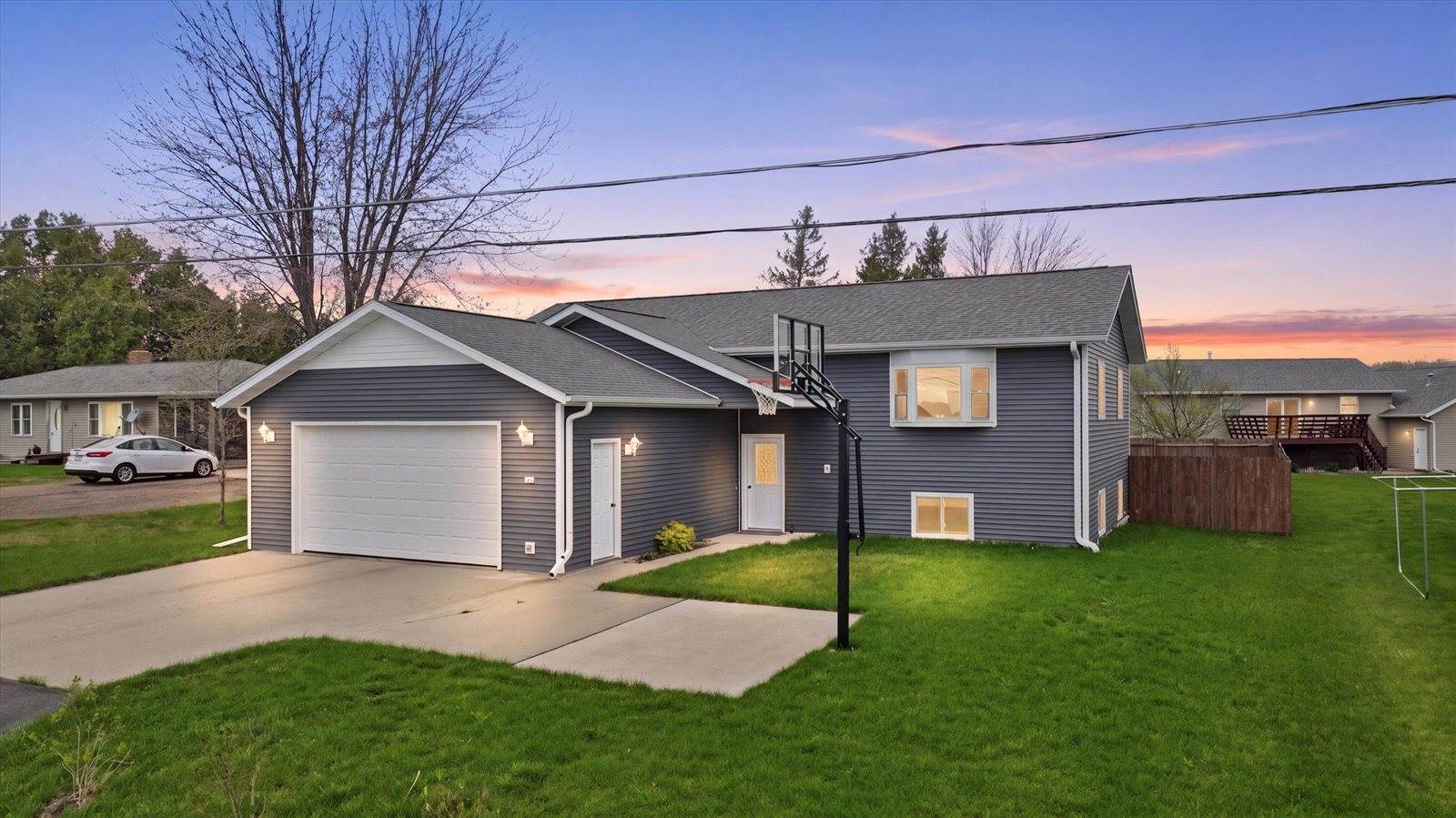 305 W 29th Street, Marshfield, WI 54449