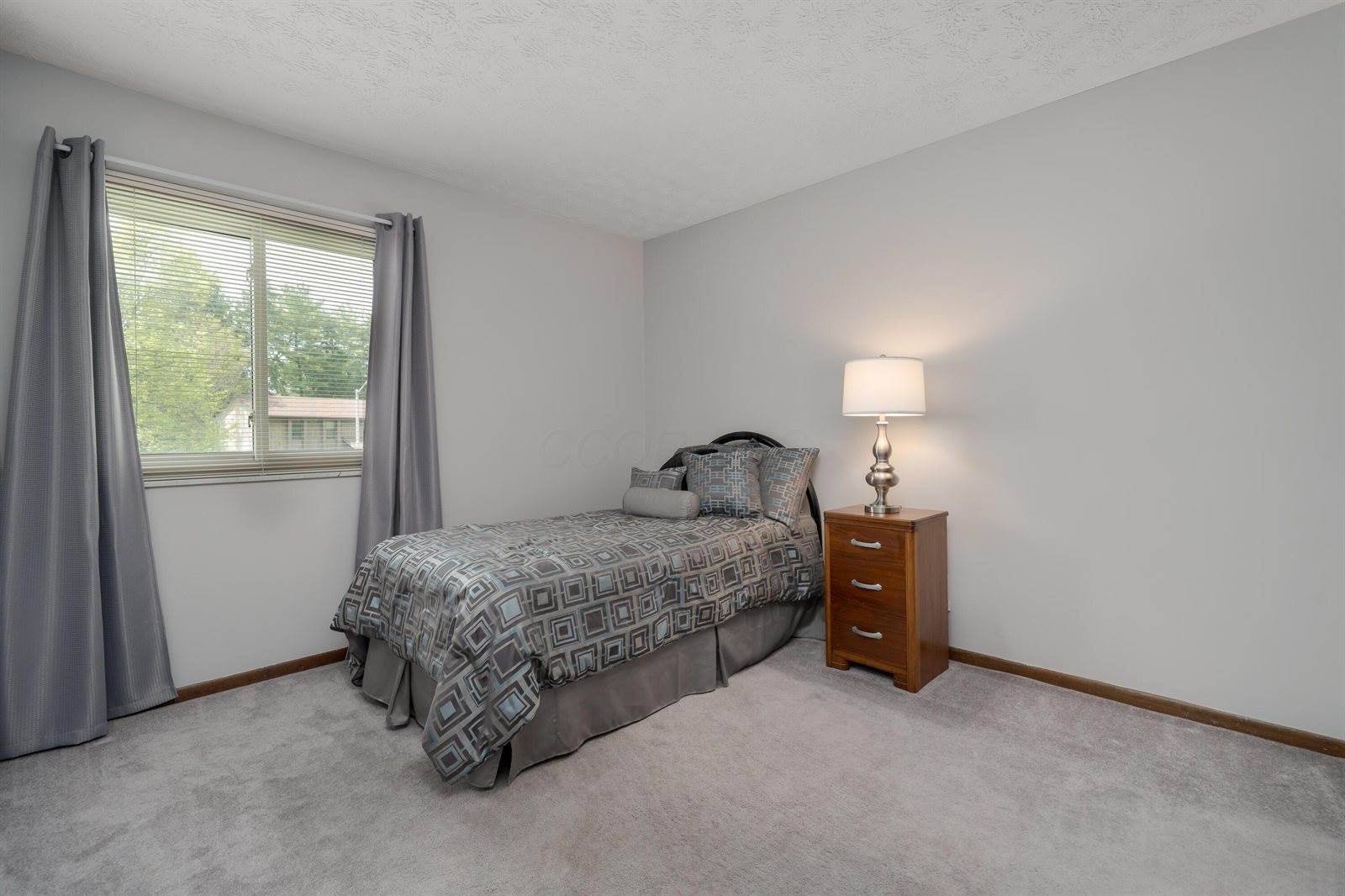 6898 Starfire Drive, Reynoldsburg, OH 43068