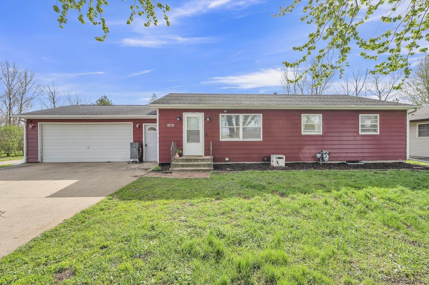410 Q, Milford, IA 51351