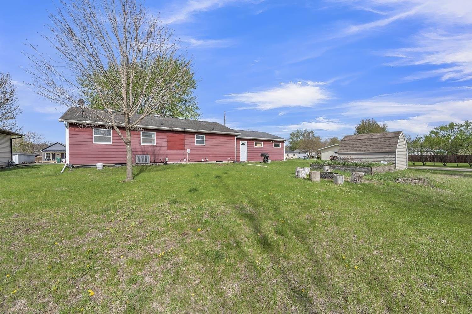 410 Q, Milford, IA 51351