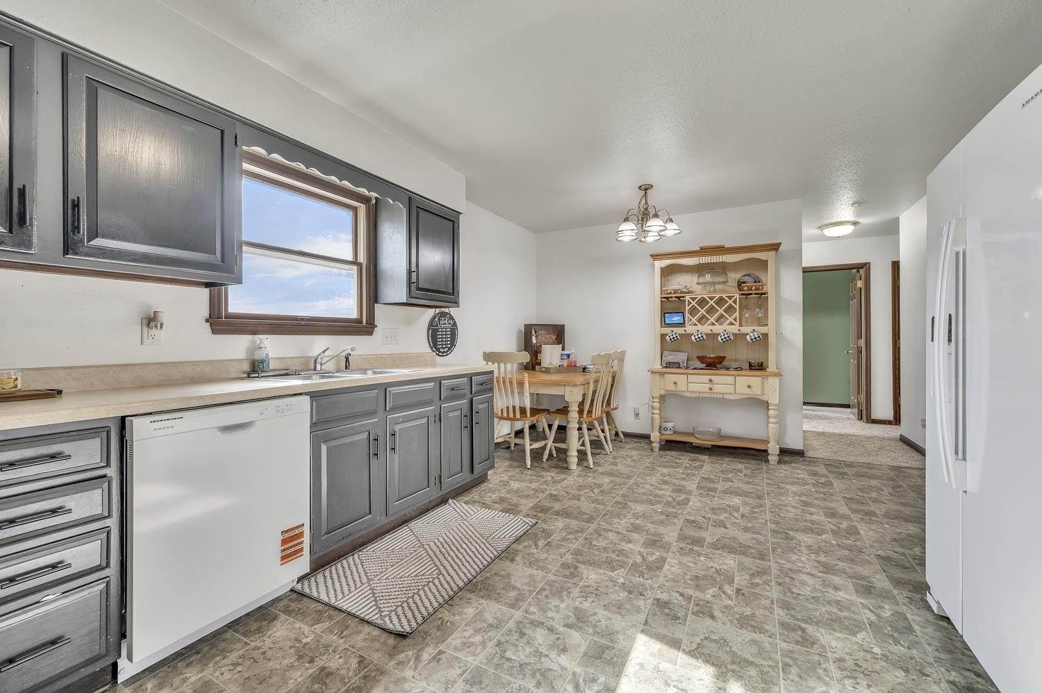 410 Q, Milford, IA 51351