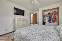 410 Q, Milford, IA 51351