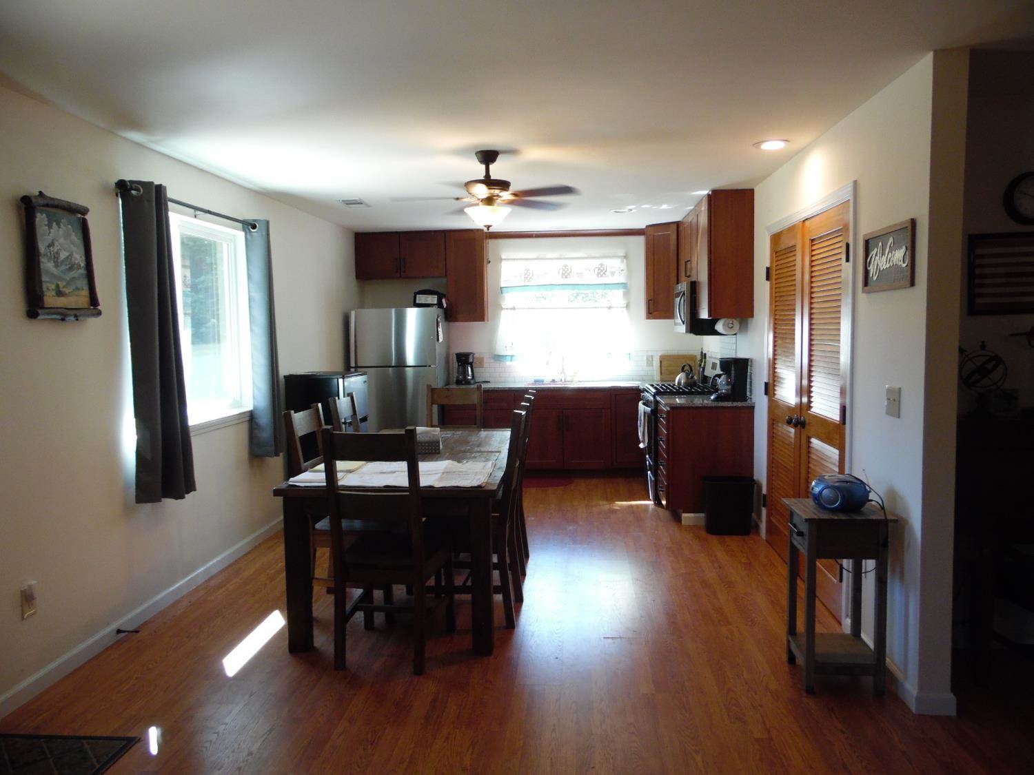 10006 Wendell Rd, Mountain Ranch, CA 95246
