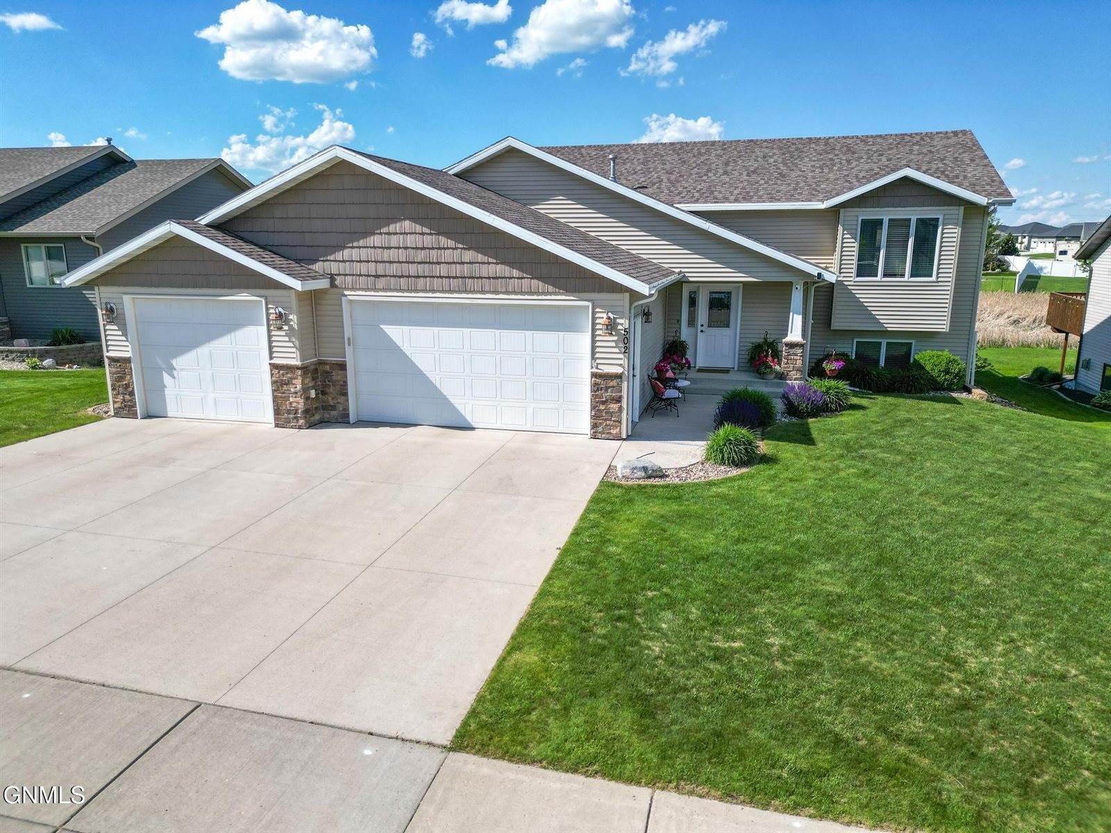 502 Granite Drive, Bismarck, ND 58503