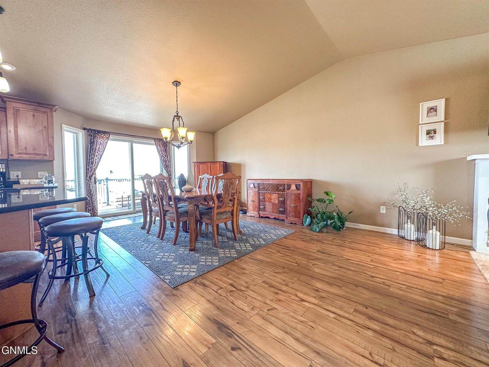 502 Granite Drive, Bismarck, ND 58503