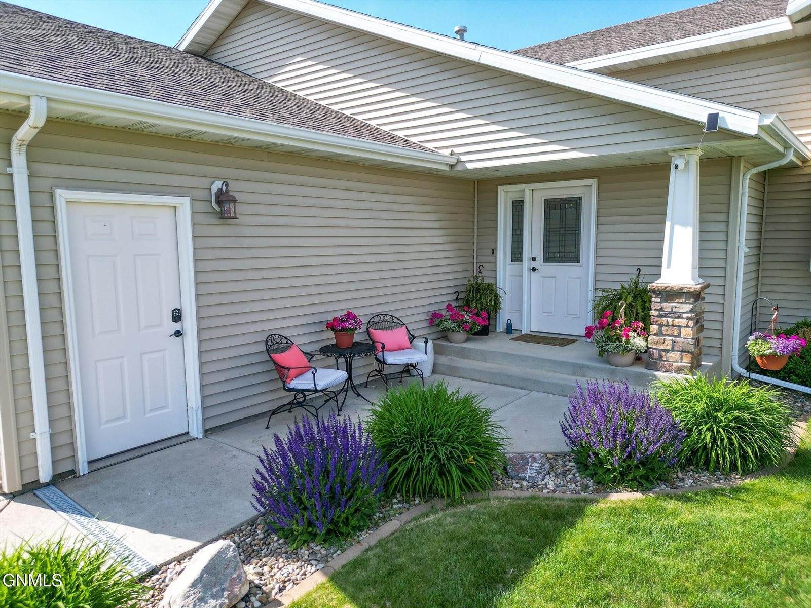 502 Granite Drive, Bismarck, ND 58503