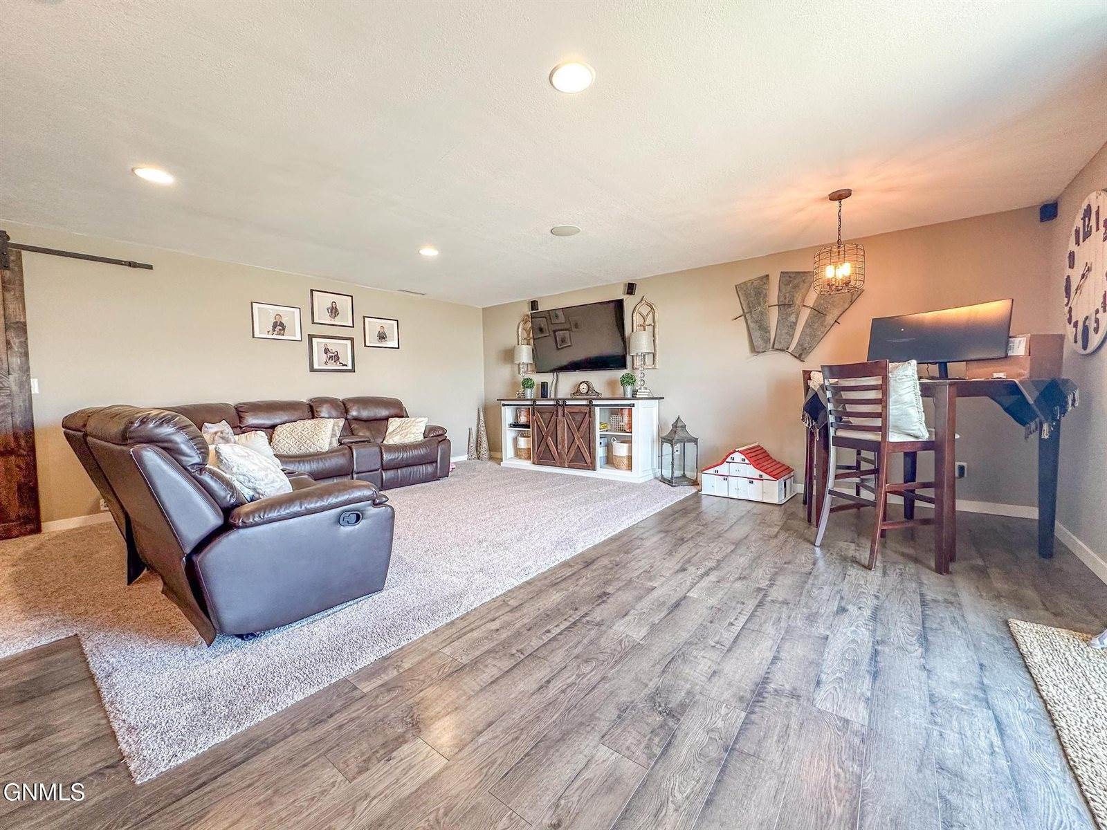 502 Granite Drive, Bismarck, ND 58503