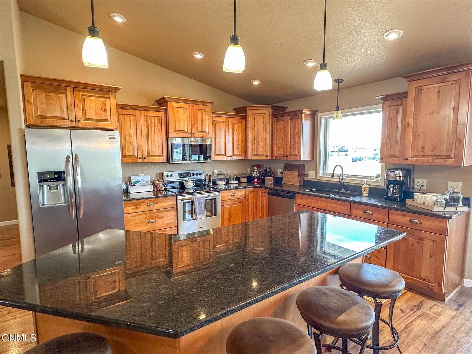502 Granite Drive, Bismarck, ND 58503