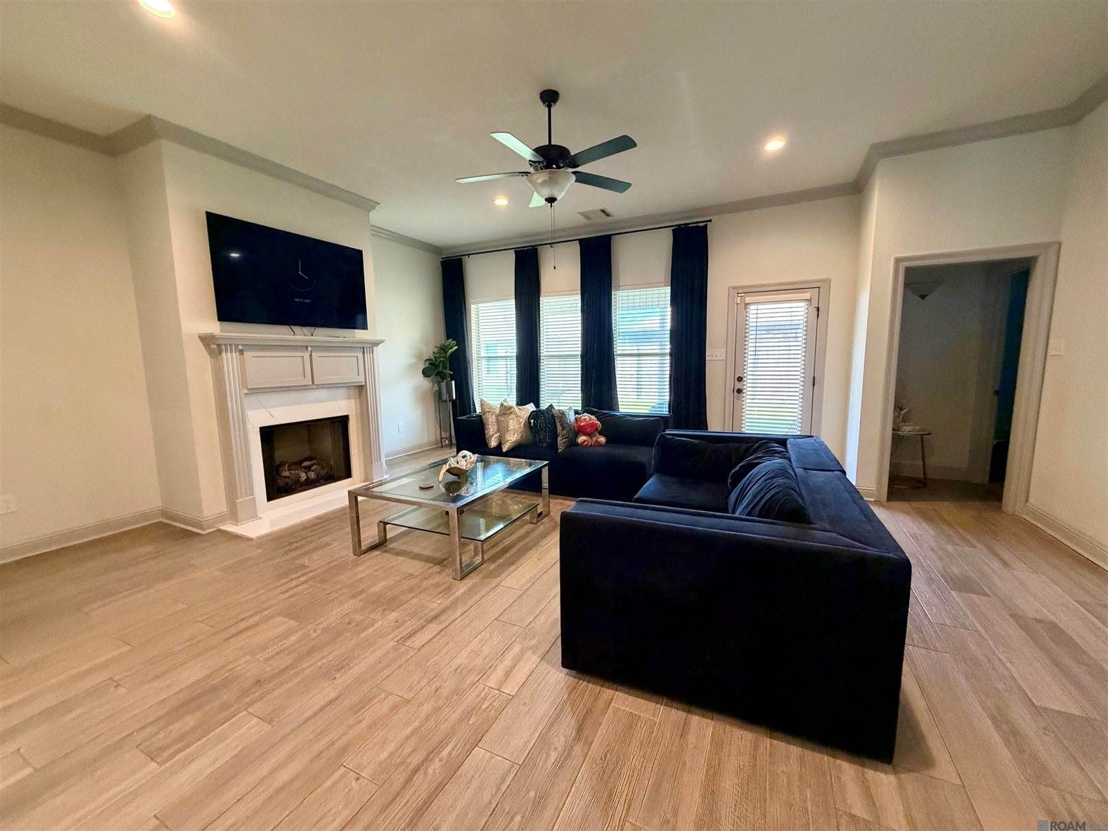 1074 Elliston Dr, Gonzales, LA 70737